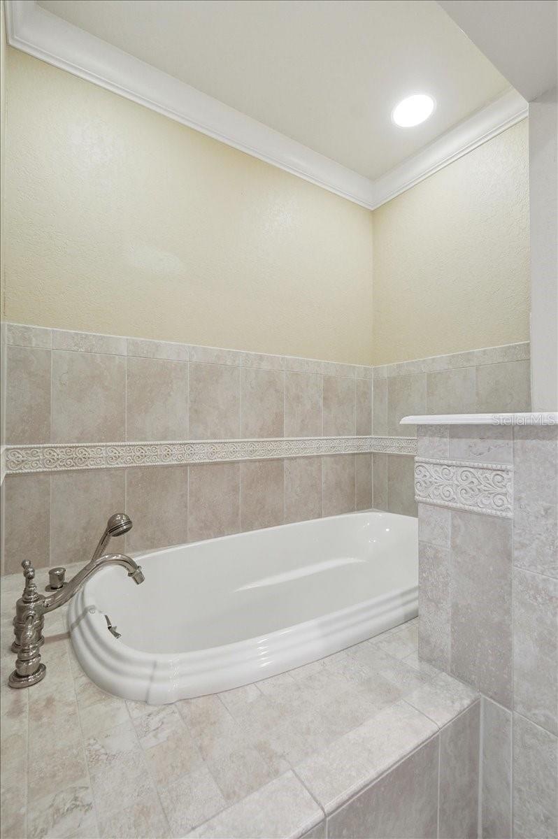 Image 32 of 58 For 5530 Driftwood Drive