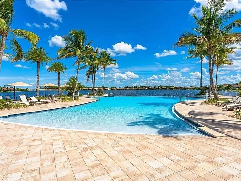 Image 28 of 33 For 109 Moscata Way