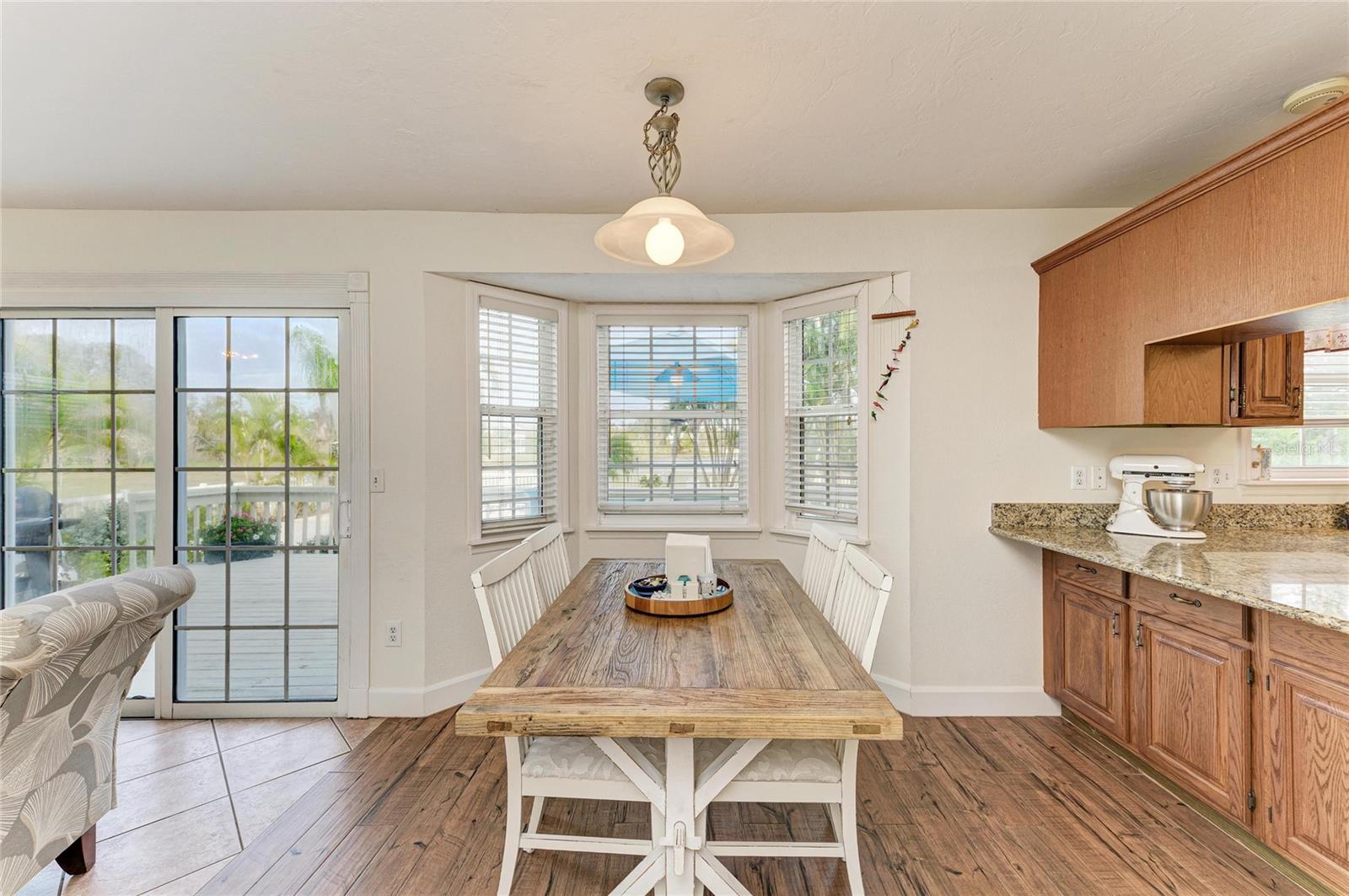 Image 19 of 57 For 1914 24th Avenue W