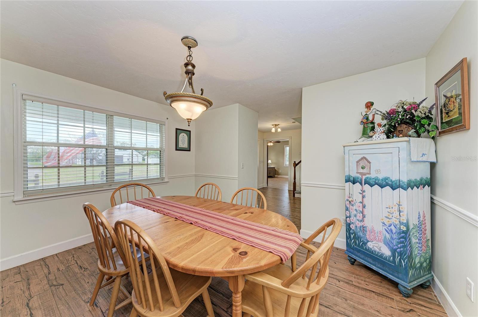 Image 24 of 57 For 1914 24th Avenue W