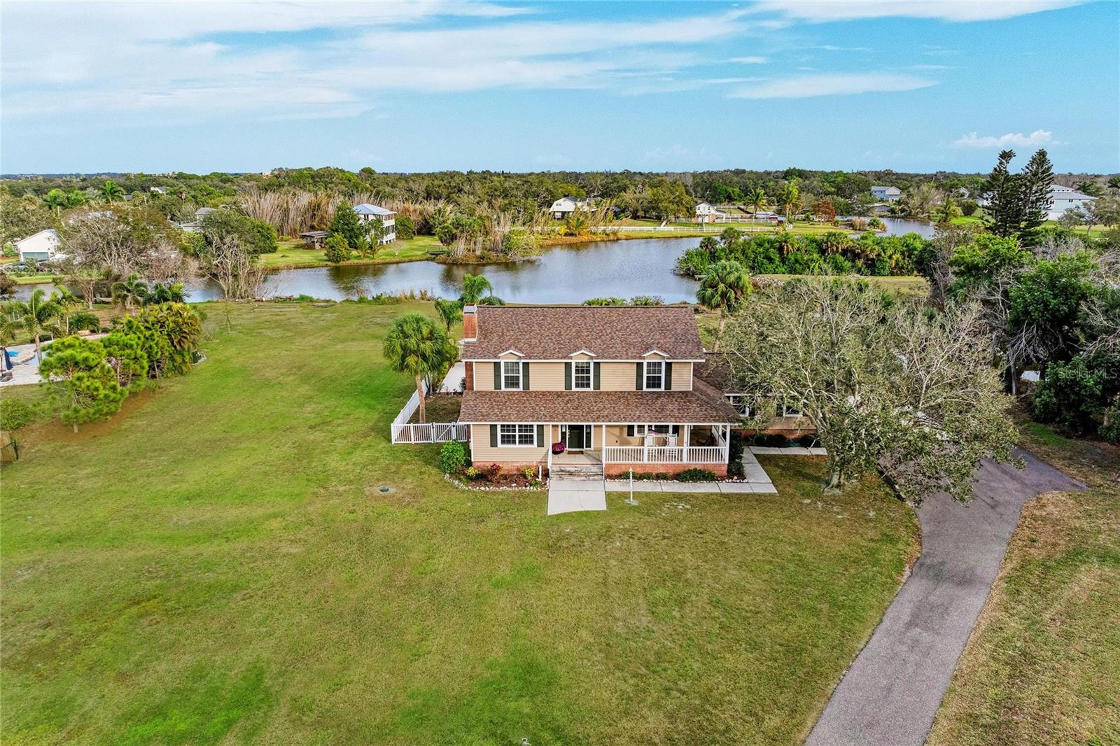 Image 3 of 57 For 1914 24th Avenue W