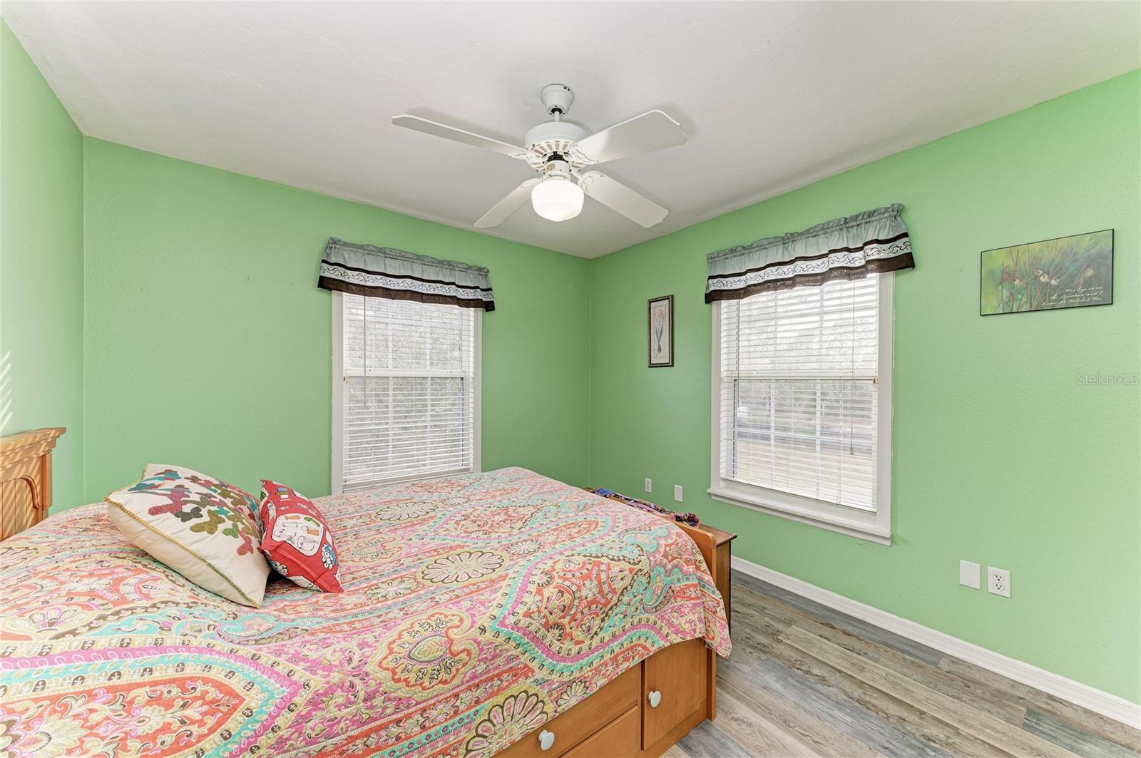 Image 39 of 57 For 1914 24th Avenue W