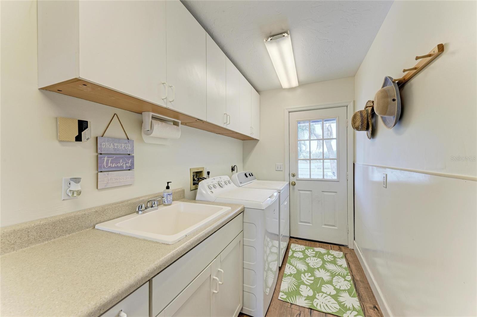 Image 40 of 57 For 1914 24th Avenue W