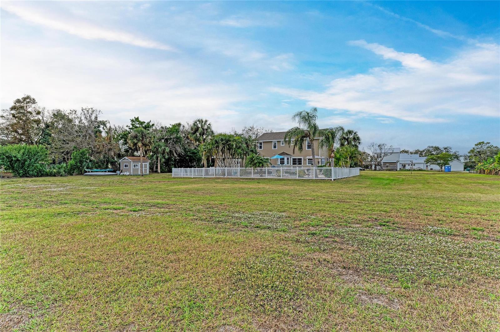 Image 52 of 57 For 1914 24th Avenue W