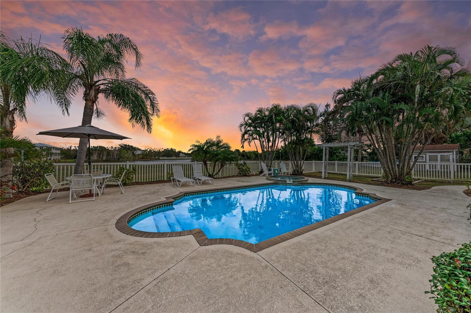 Image 56 of 57 For 1914 24th Avenue W