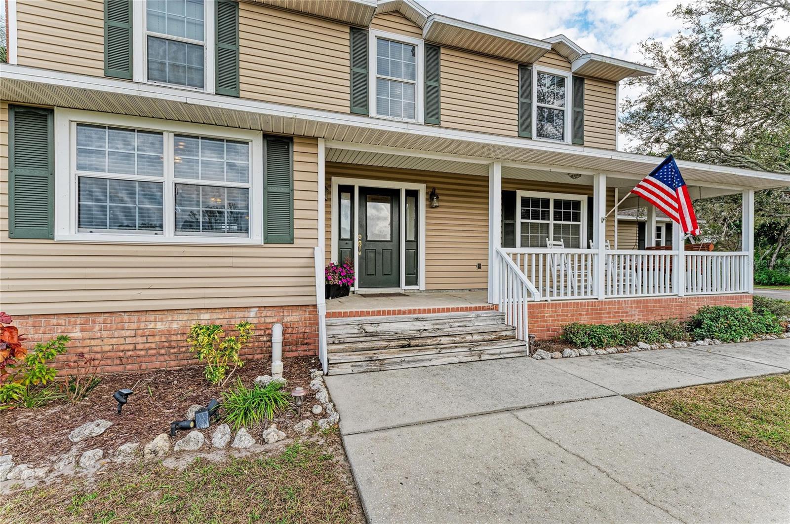 Image 8 of 57 For 1914 24th Avenue W