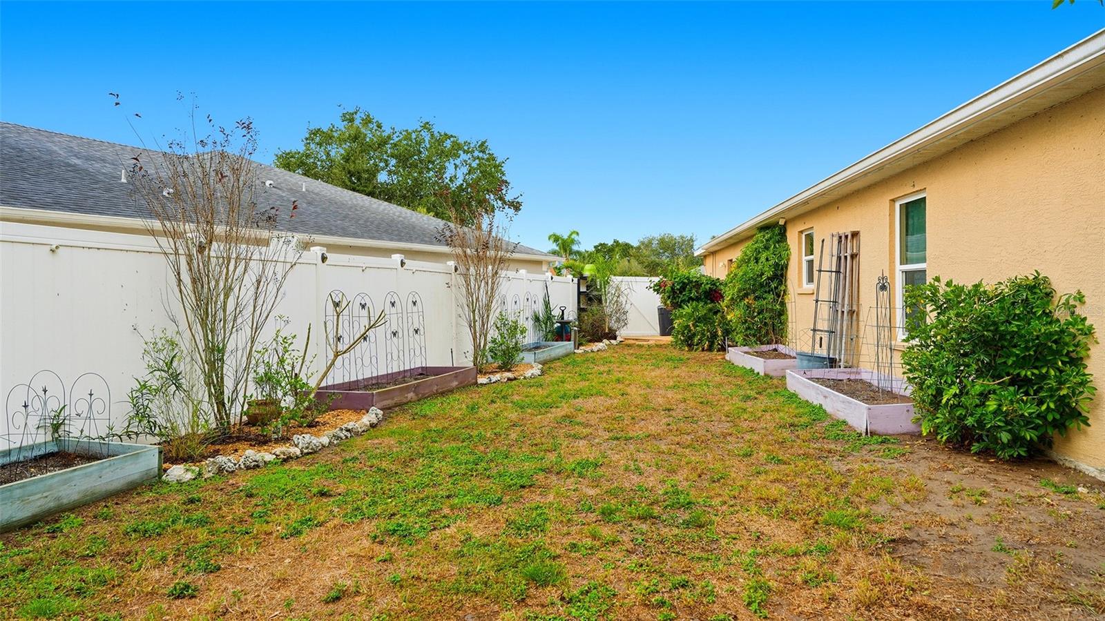 Image 42 of 55 For 4845 Turtle Bay Terrace