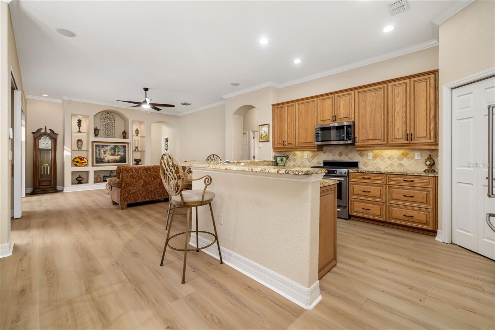 Image 10 of 100 For 10319 Winding Stream Way