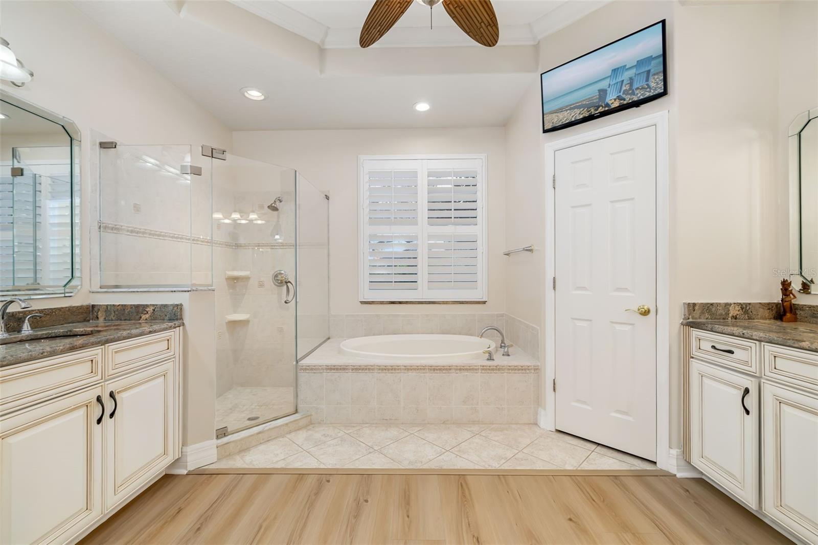 Image 42 of 100 For 10319 Winding Stream Way