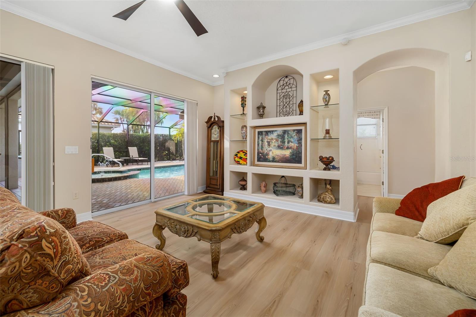 Image 55 of 100 For 10319 Winding Stream Way