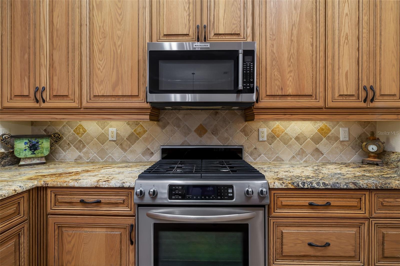 Image 59 of 100 For 10319 Winding Stream Way