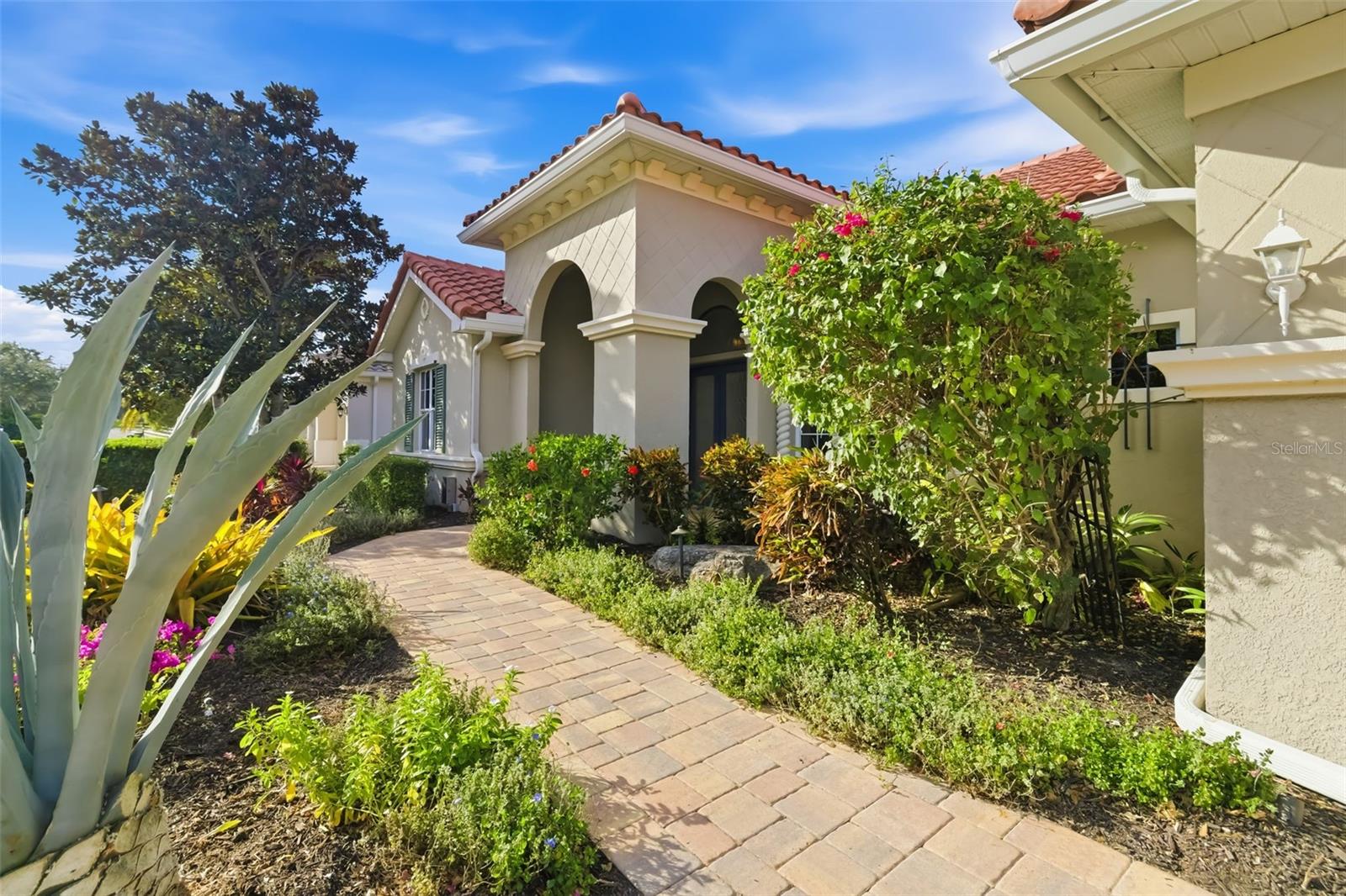 Image 73 of 100 For 10319 Winding Stream Way