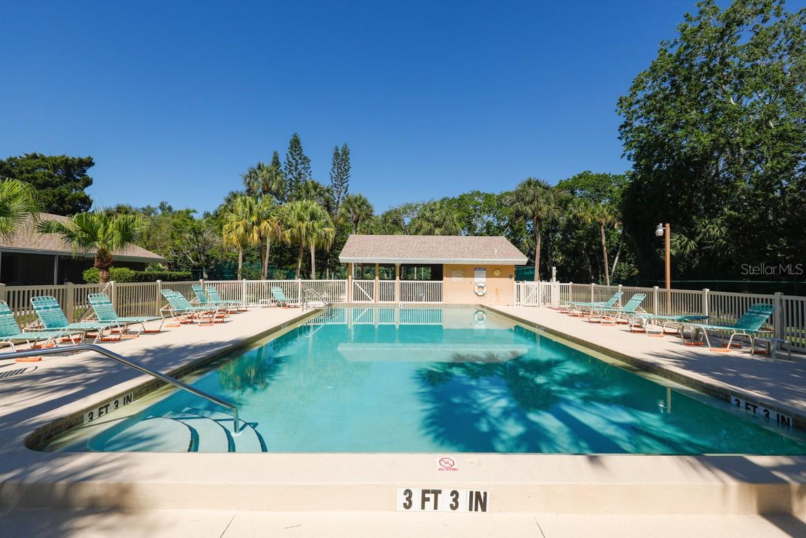 Image 25 of 29 For 4755 Village Gardens Drive 88