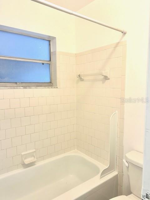 Image 14 of 16 For 5507 Fountain Lake Circle B205