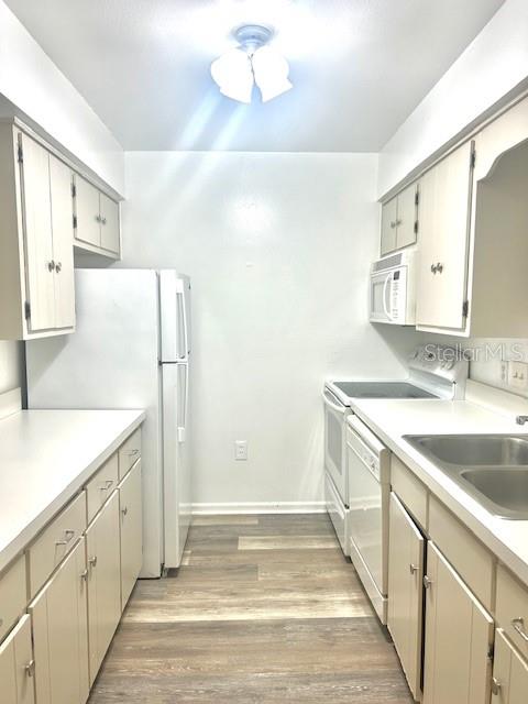 Image 4 of 16 For 5507 Fountain Lake Circle B205