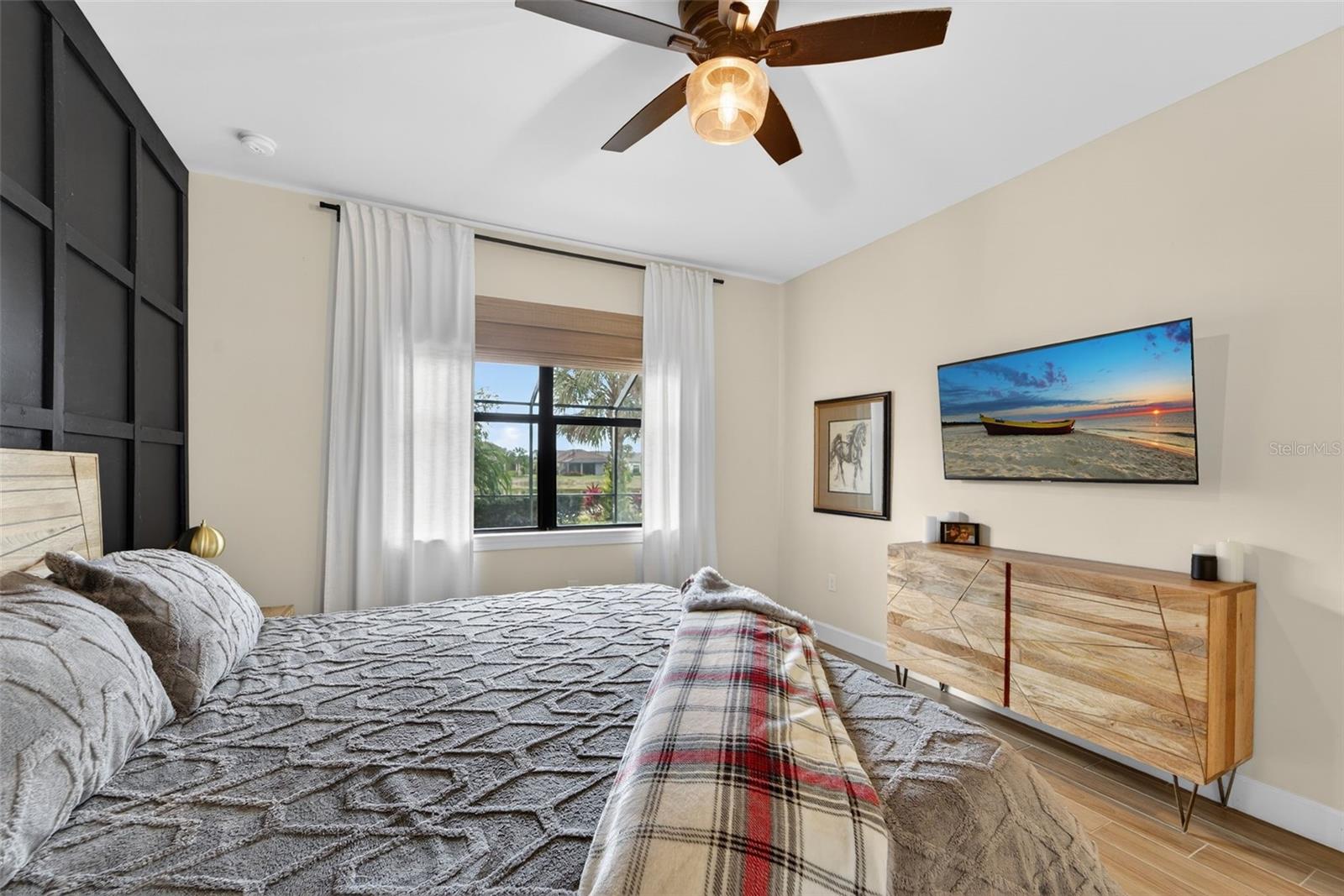 Image 16 of 68 For 5737 Bay Pine Way