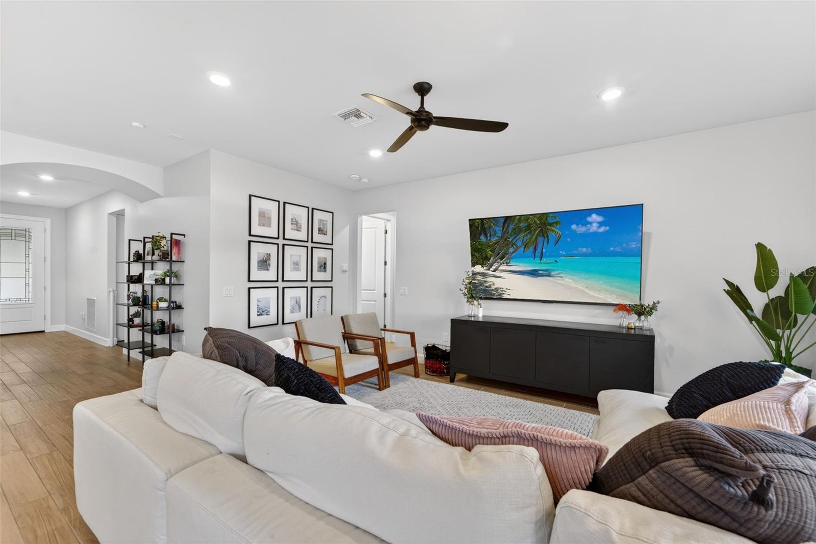 Image 8 of 68 For 5737 Bay Pine Way