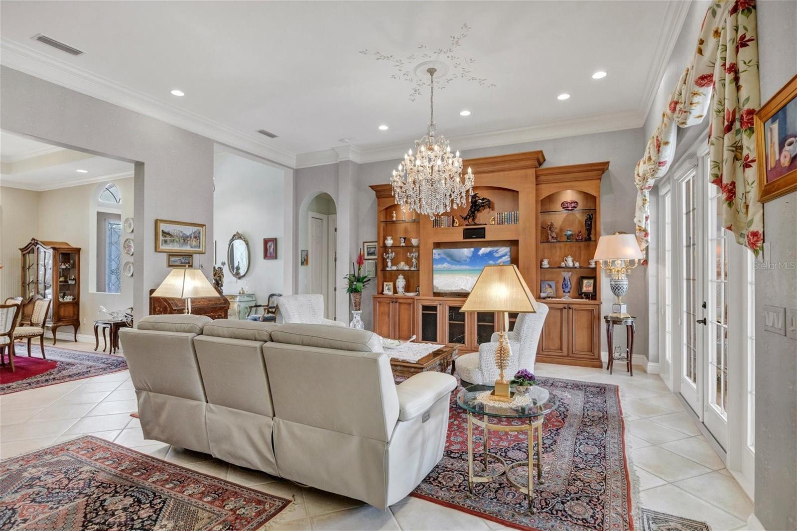 Image 12 of 83 For 7042 Vilamoura Place