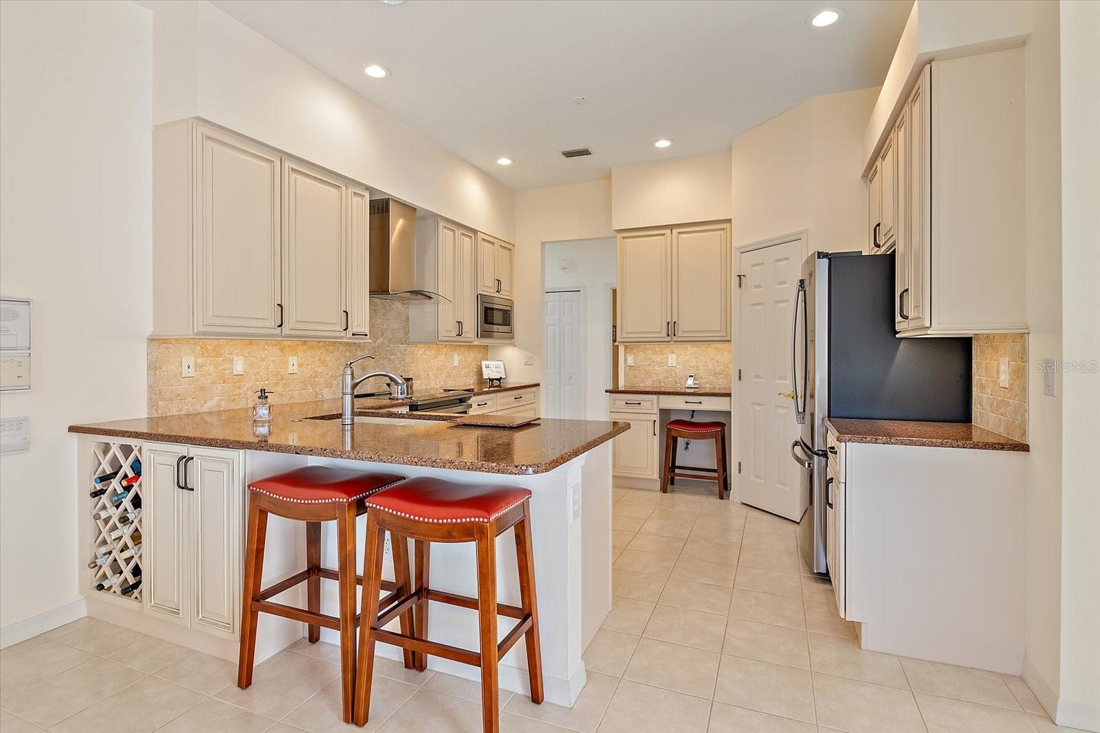 Image 10 of 39 For 6112 Saddlehorn Avenue