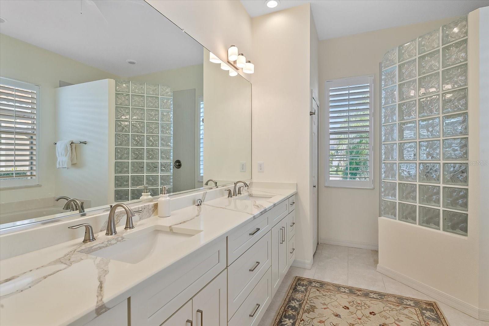 Image 17 of 39 For 6112 Saddlehorn Avenue