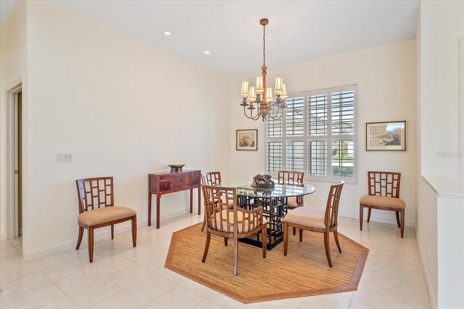 Image 7 of 39 For 6112 Saddlehorn Avenue