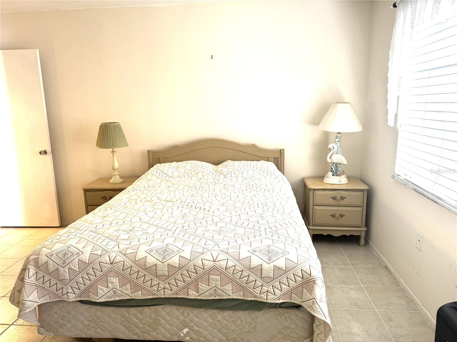 Image 13 of 19 For 2571 Riverbluff Parkway V158