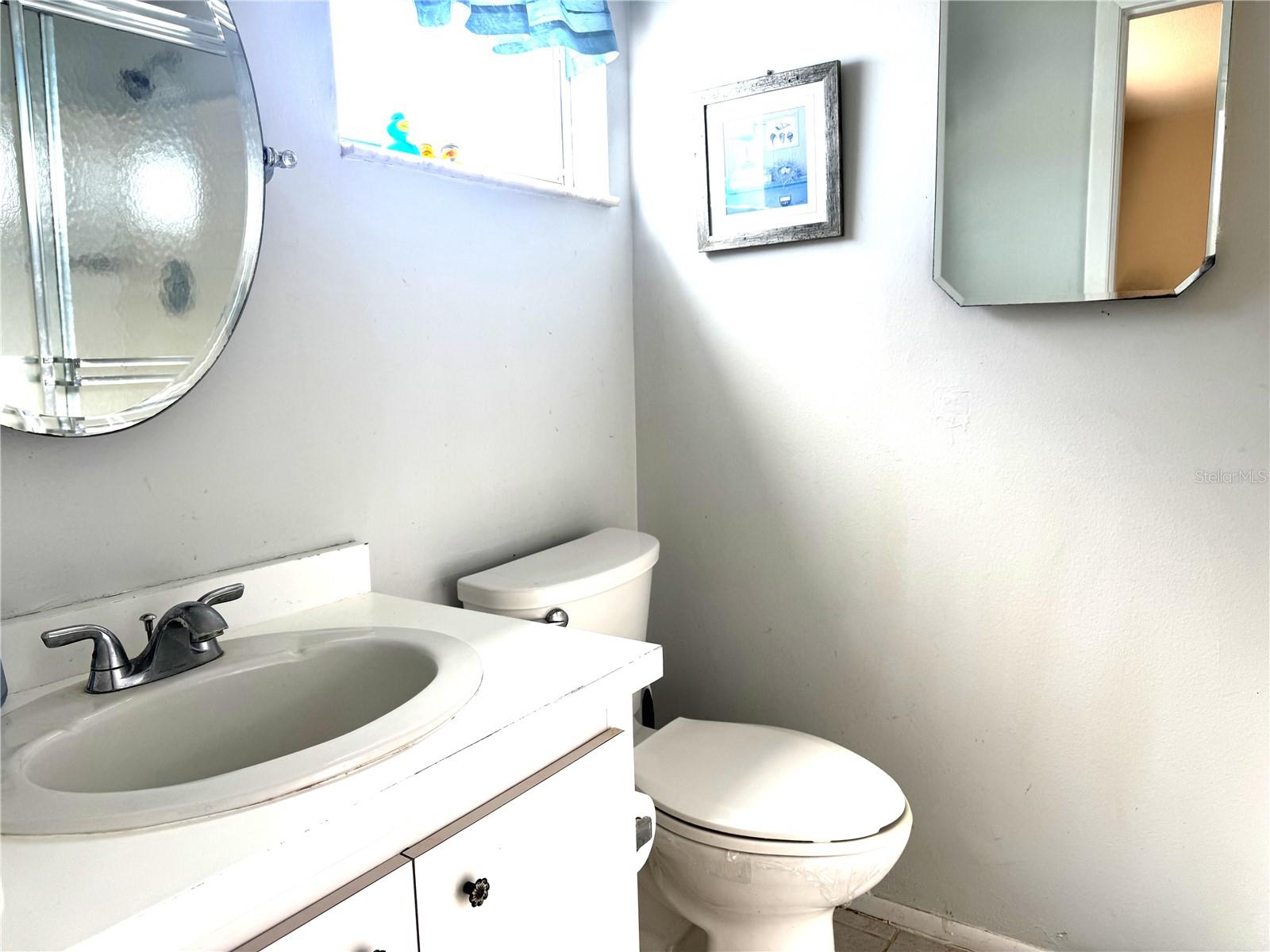 Image 15 of 19 For 2571 Riverbluff Parkway V158