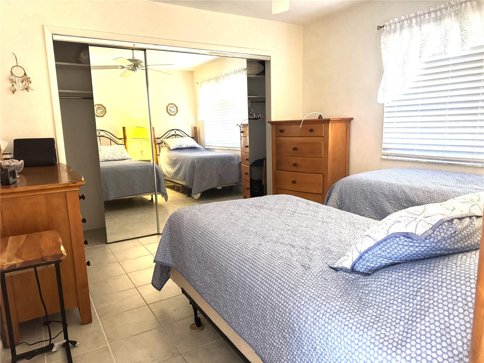 Image 16 of 19 For 2571 Riverbluff Parkway V158