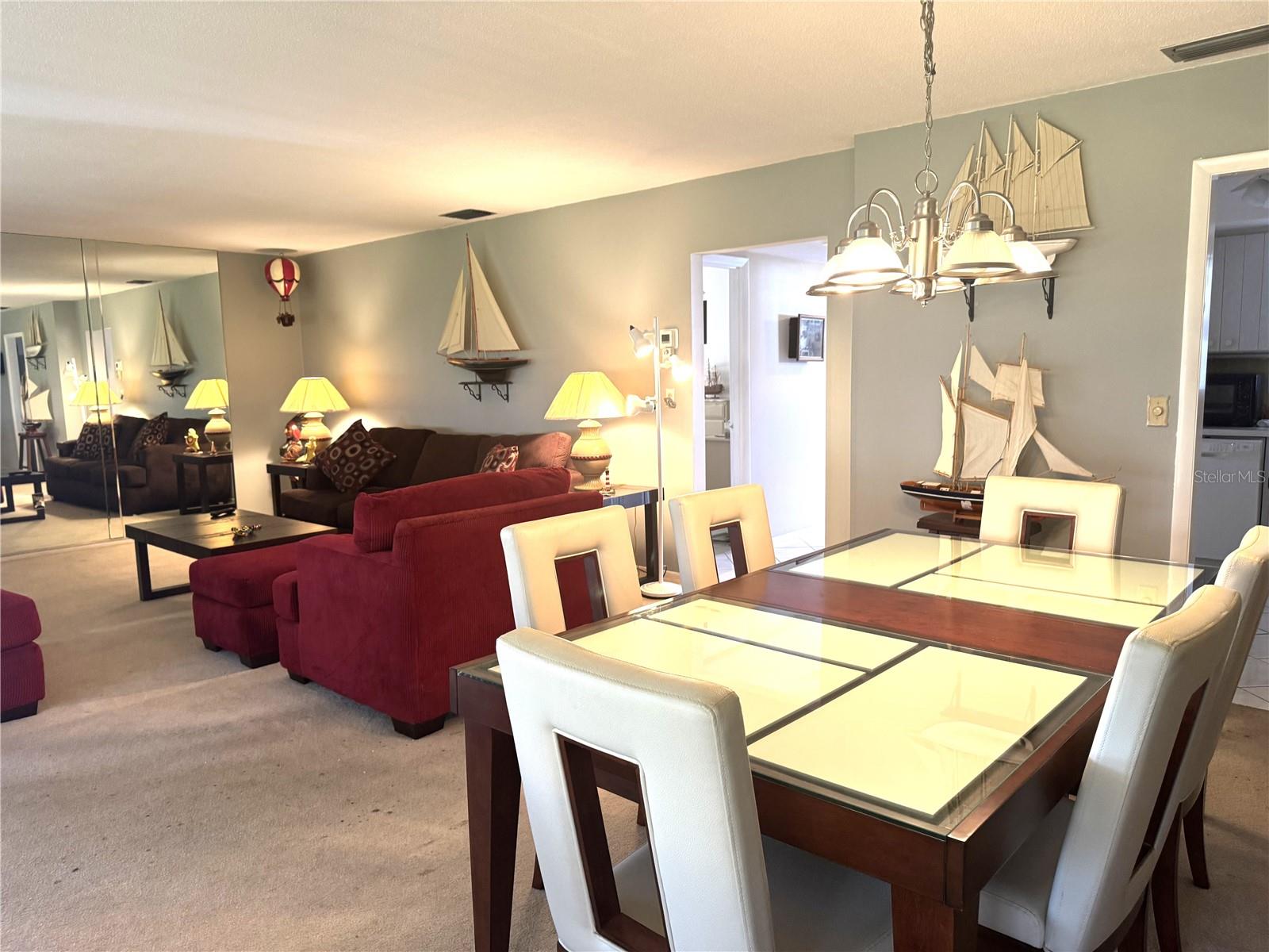 Image 5 of 19 For 2571 Riverbluff Parkway V158