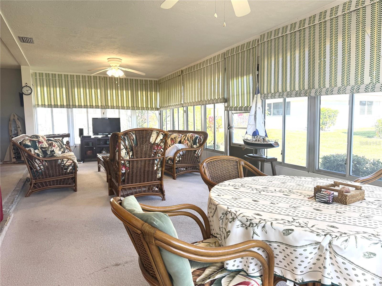 Image 9 of 19 For 2571 Riverbluff Parkway V158