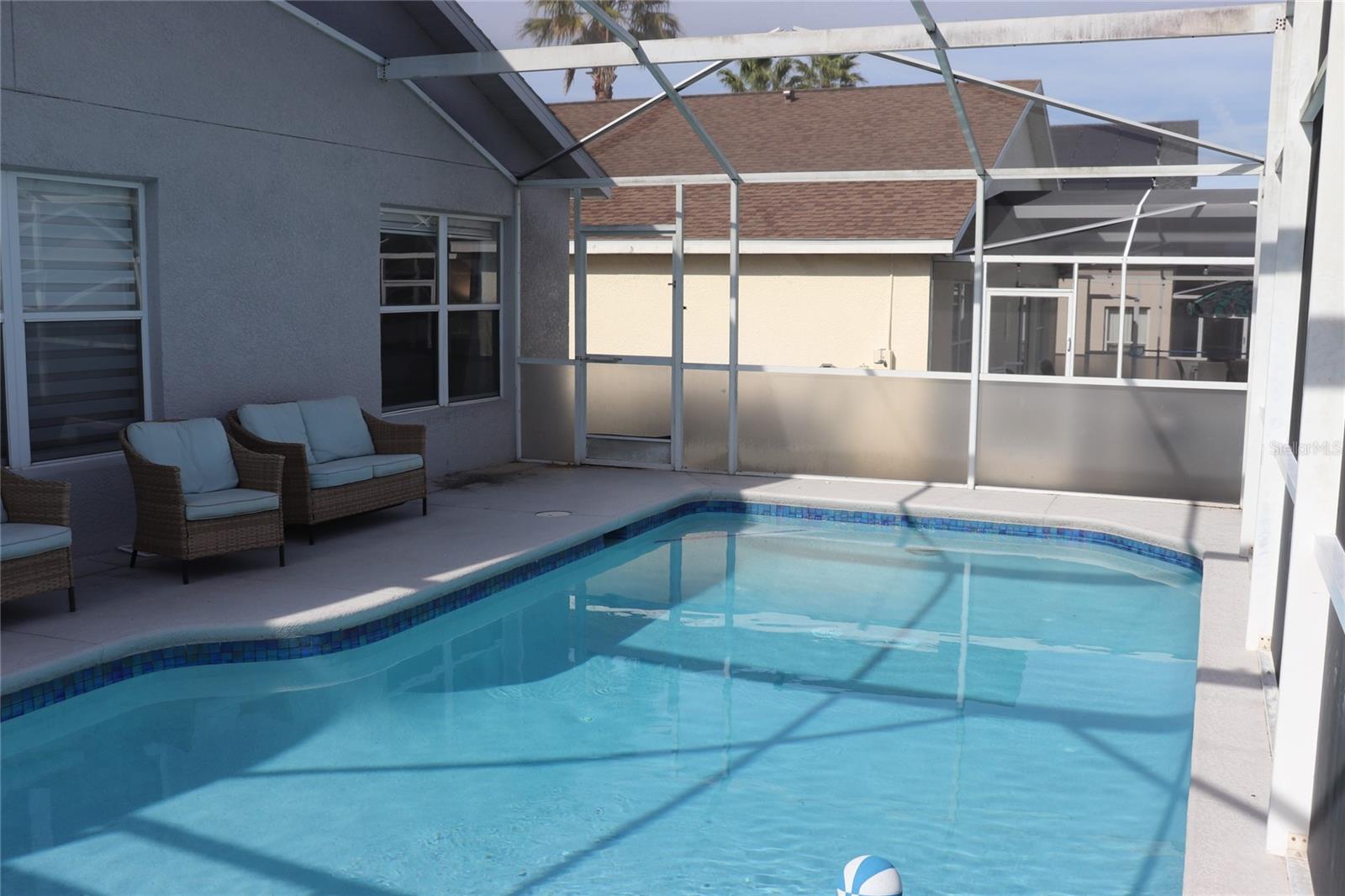 Image 11 of 44 For 154 Castlemain Circle