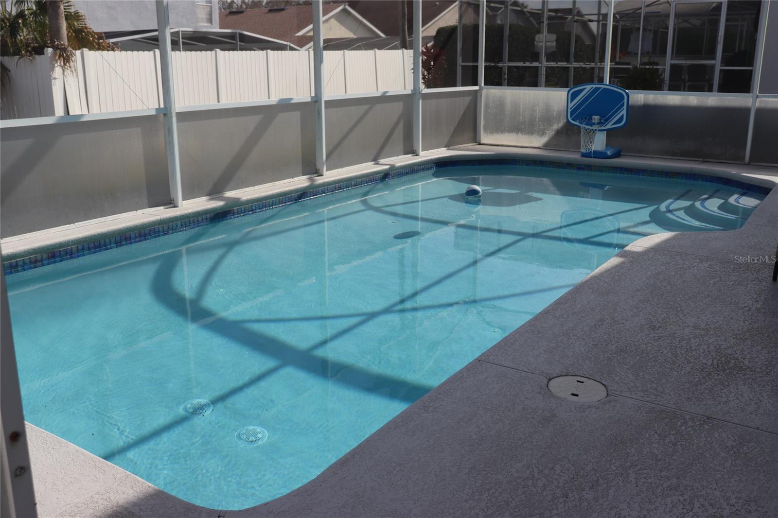 Image 12 of 44 For 154 Castlemain Circle