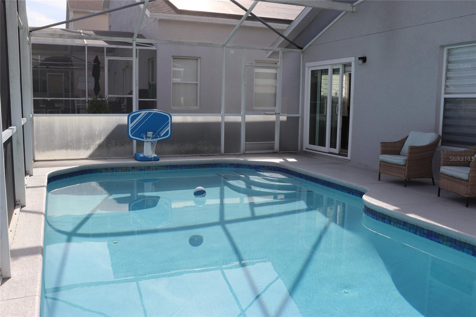 Image 13 of 44 For 154 Castlemain Circle