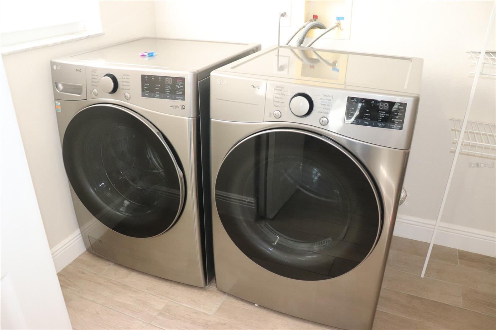 Image 18 of 44 For 154 Castlemain Circle