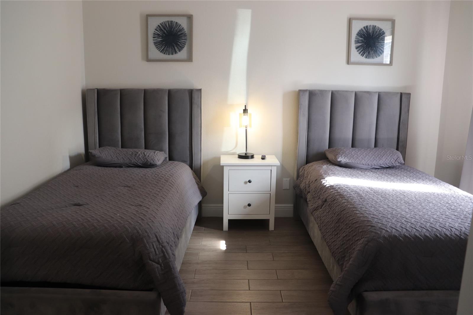 Image 26 of 44 For 154 Castlemain Circle