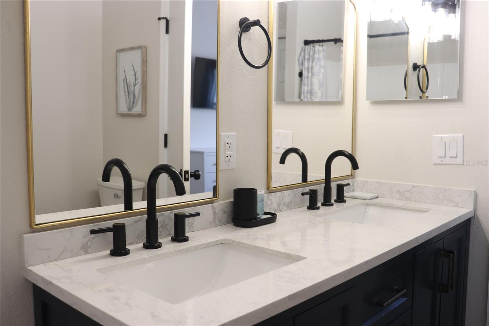 Image 31 of 44 For 154 Castlemain Circle