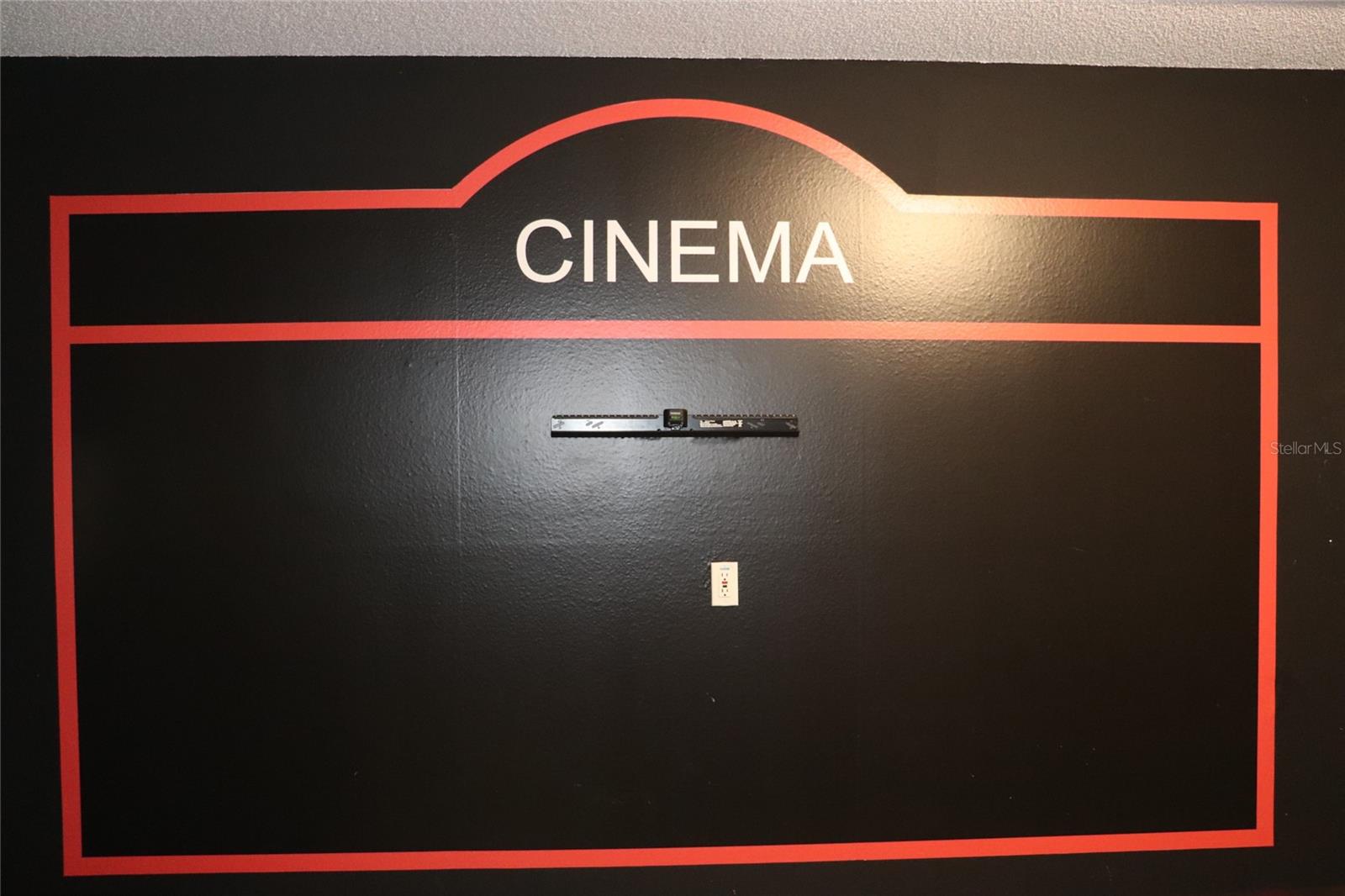 Image 40 of 44 For 154 Castlemain Circle