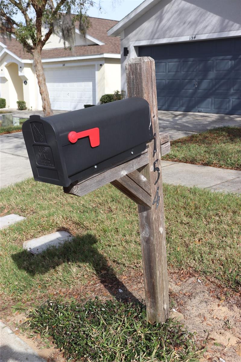 Image 6 of 44 For 154 Castlemain Circle