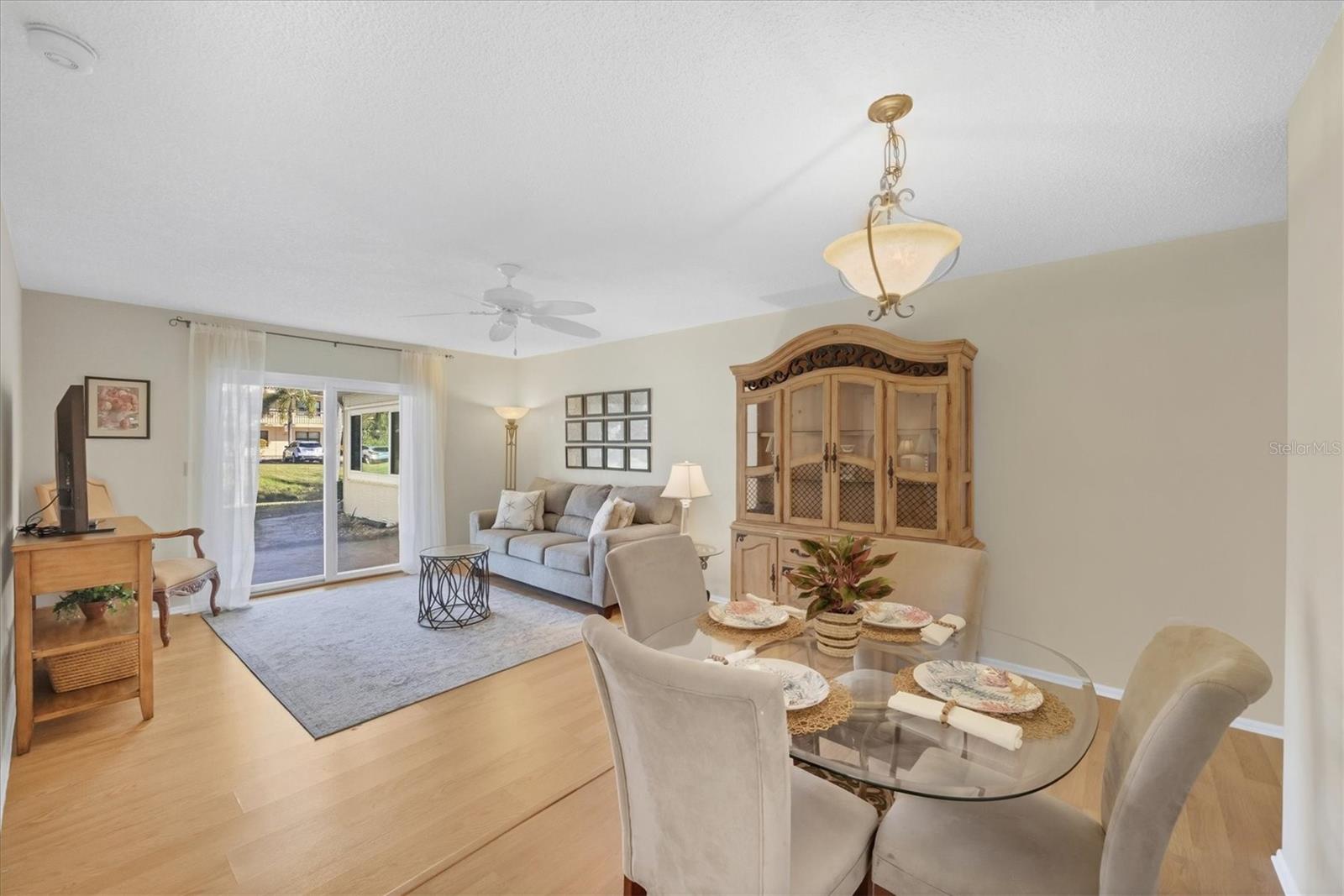 Image 16 of 44 For 390 301 Boulevard W 27c