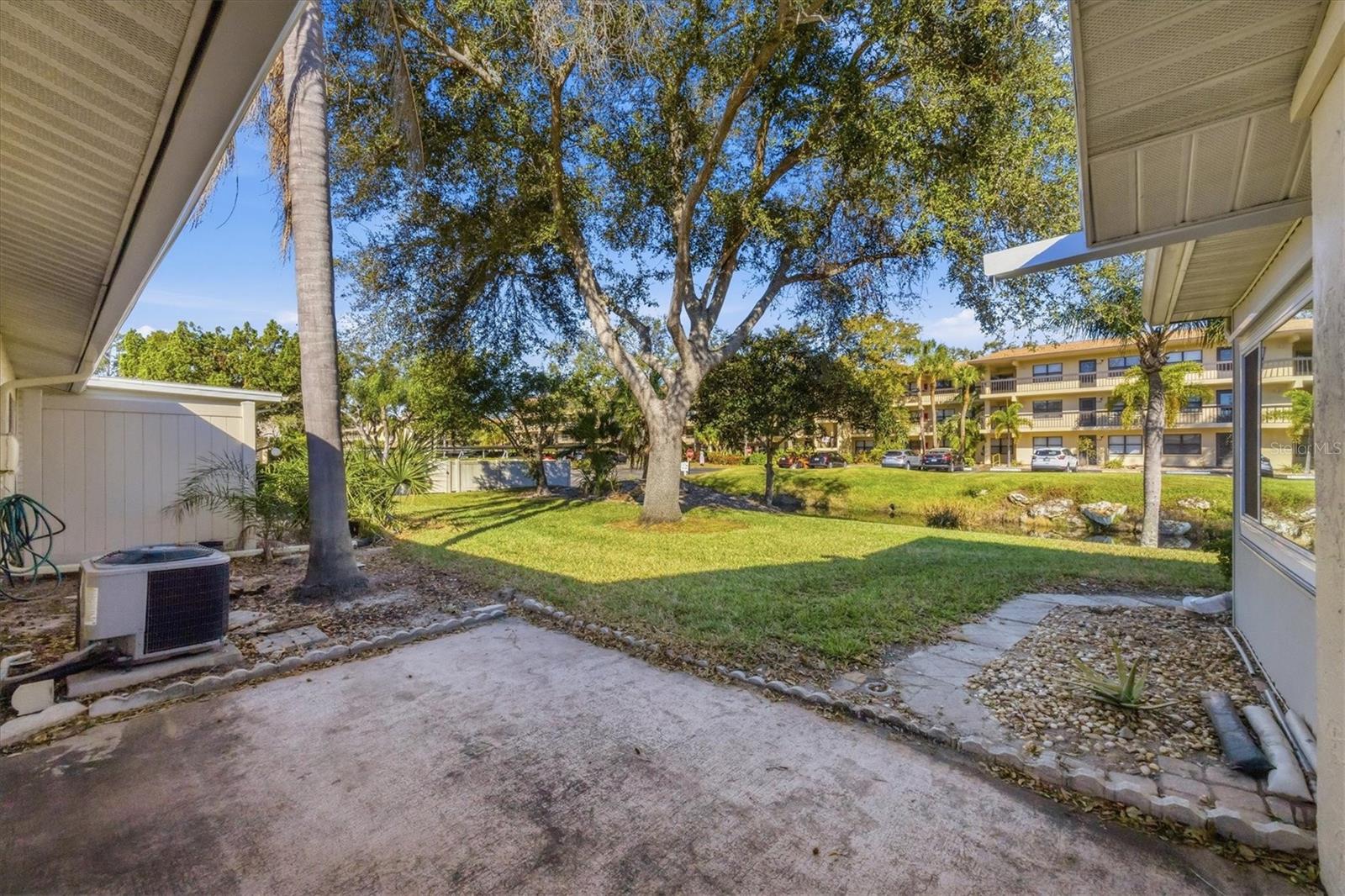 Image 30 of 44 For 390 301 Boulevard W 27c