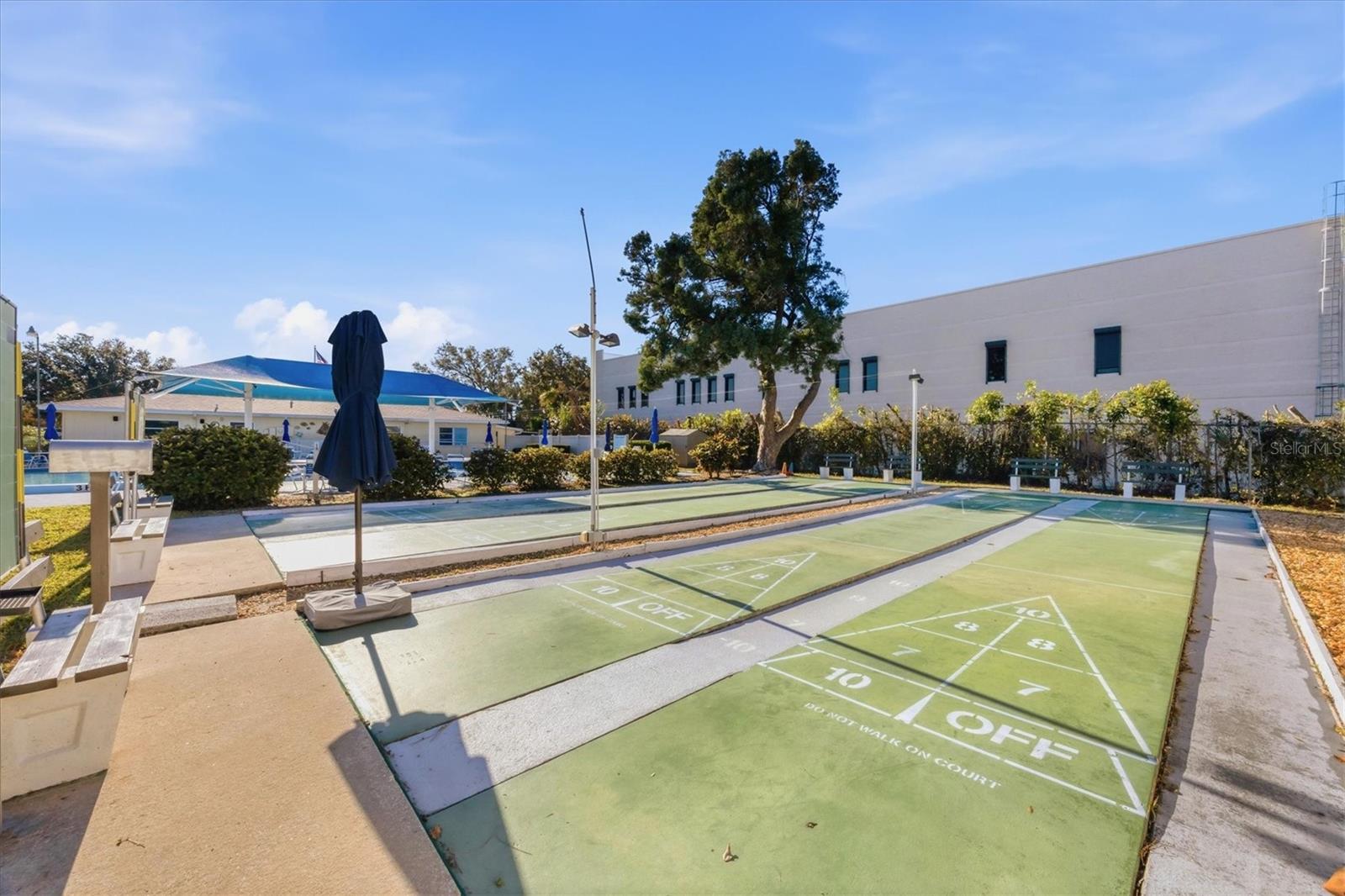 Image 36 of 44 For 390 301 Boulevard W 27c