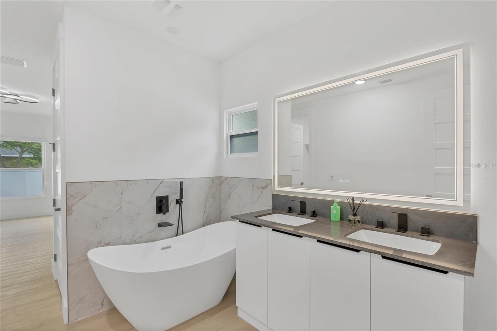 Image 23 of 50 For 13558 Ketridge Avenue