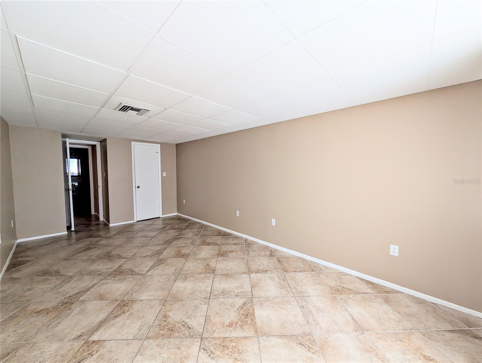 Image 10 of 26 For 4017 Lake Bayshore Drive 109