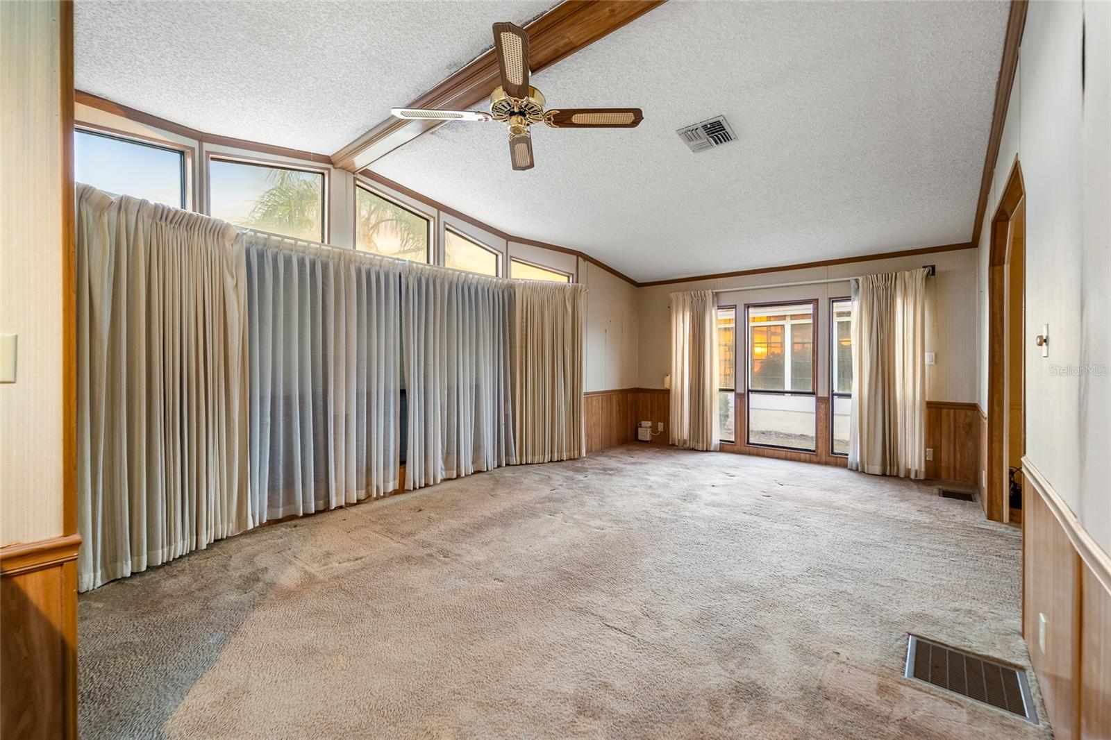 Image 12 of 30 For 8485 Imperial Circle