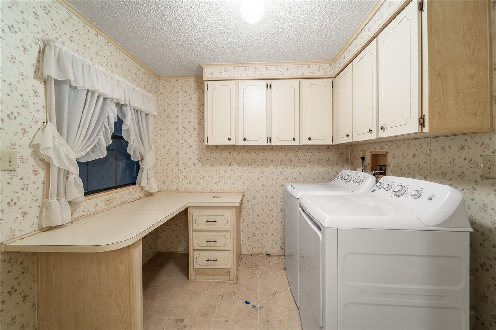 Image 23 of 30 For 8485 Imperial Circle