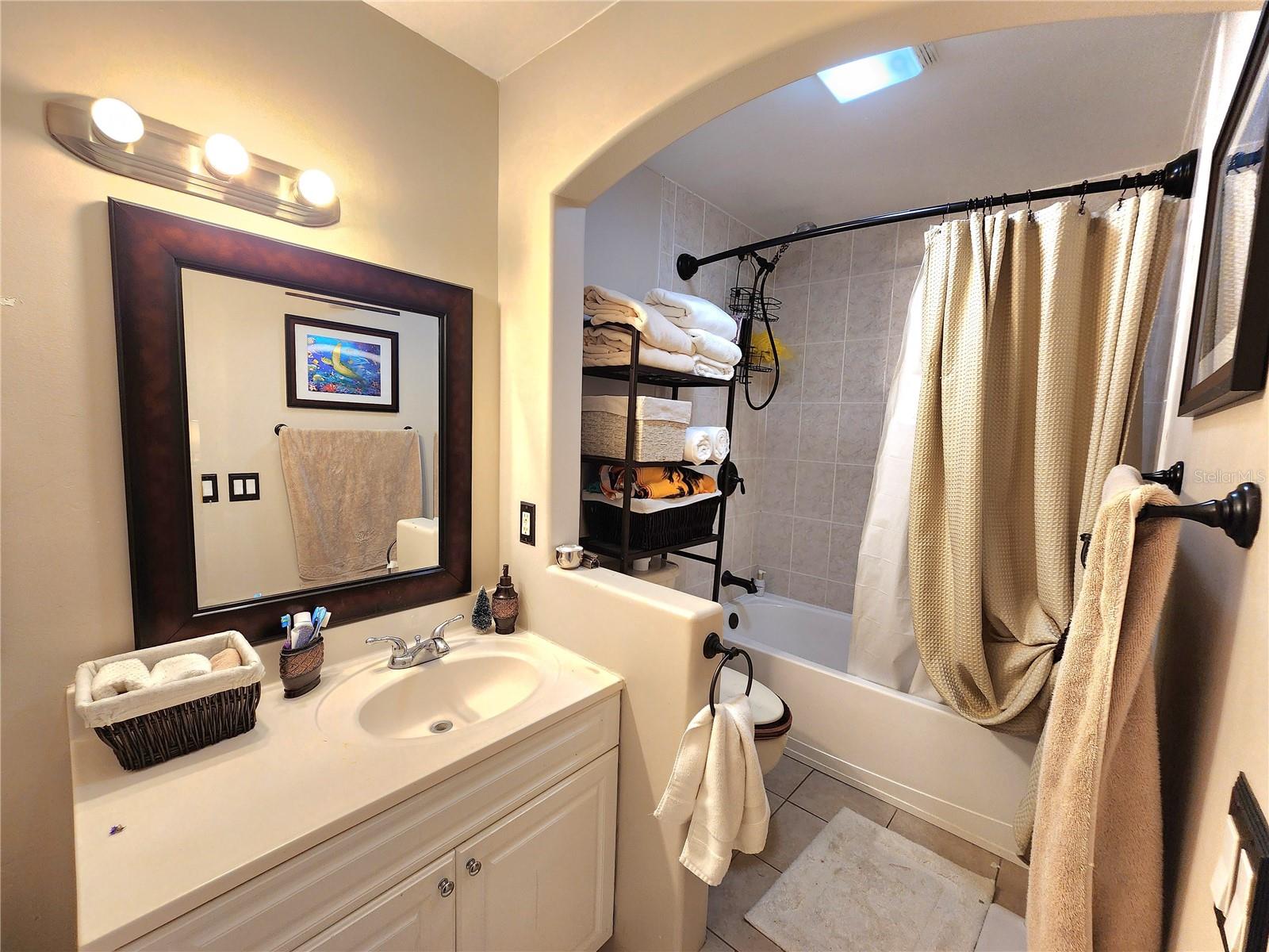 Image 18 of 20 For 3801 Carambola Circle N 2802