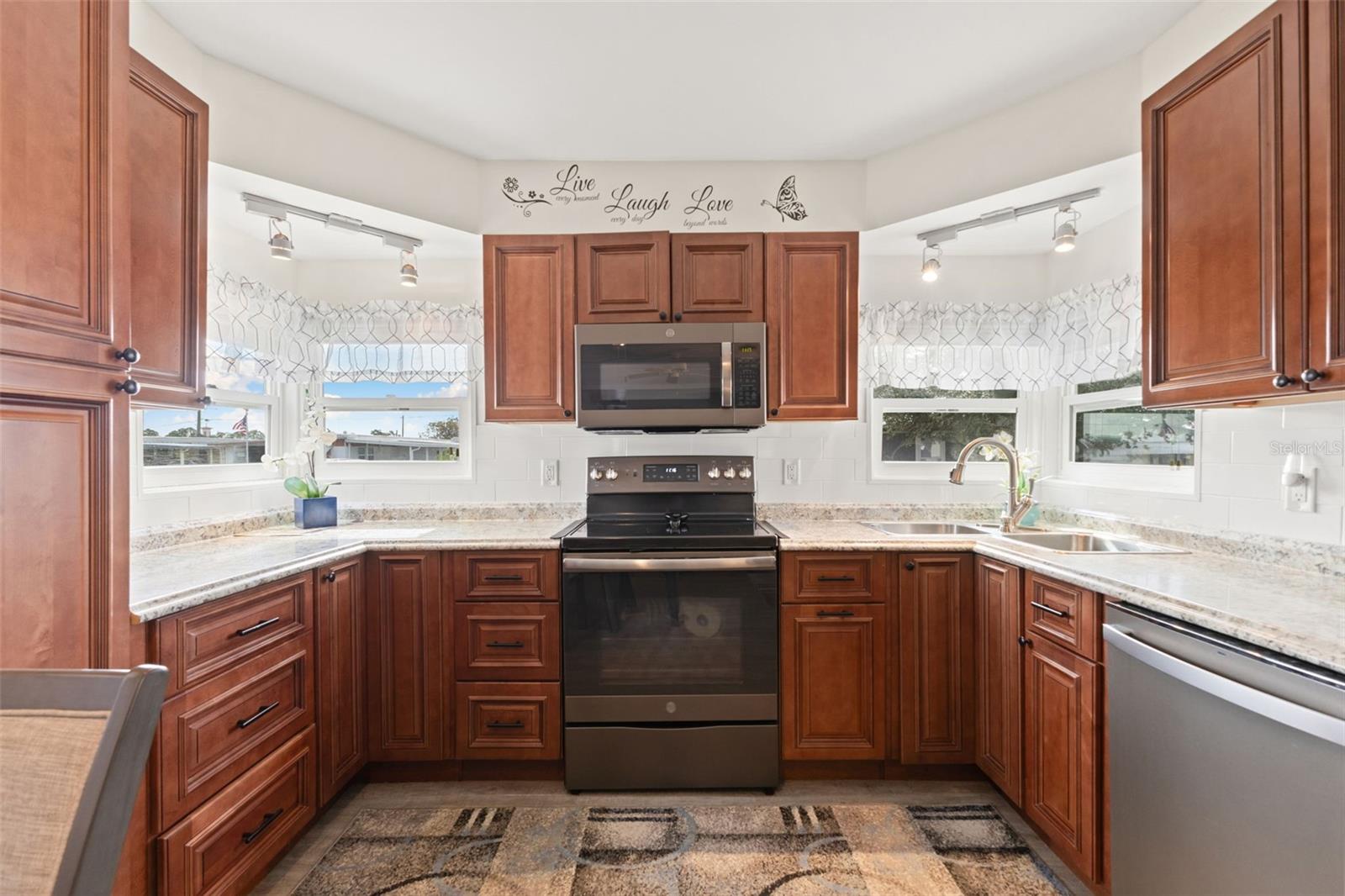 Image 12 of 40 For 354 Quiet Way