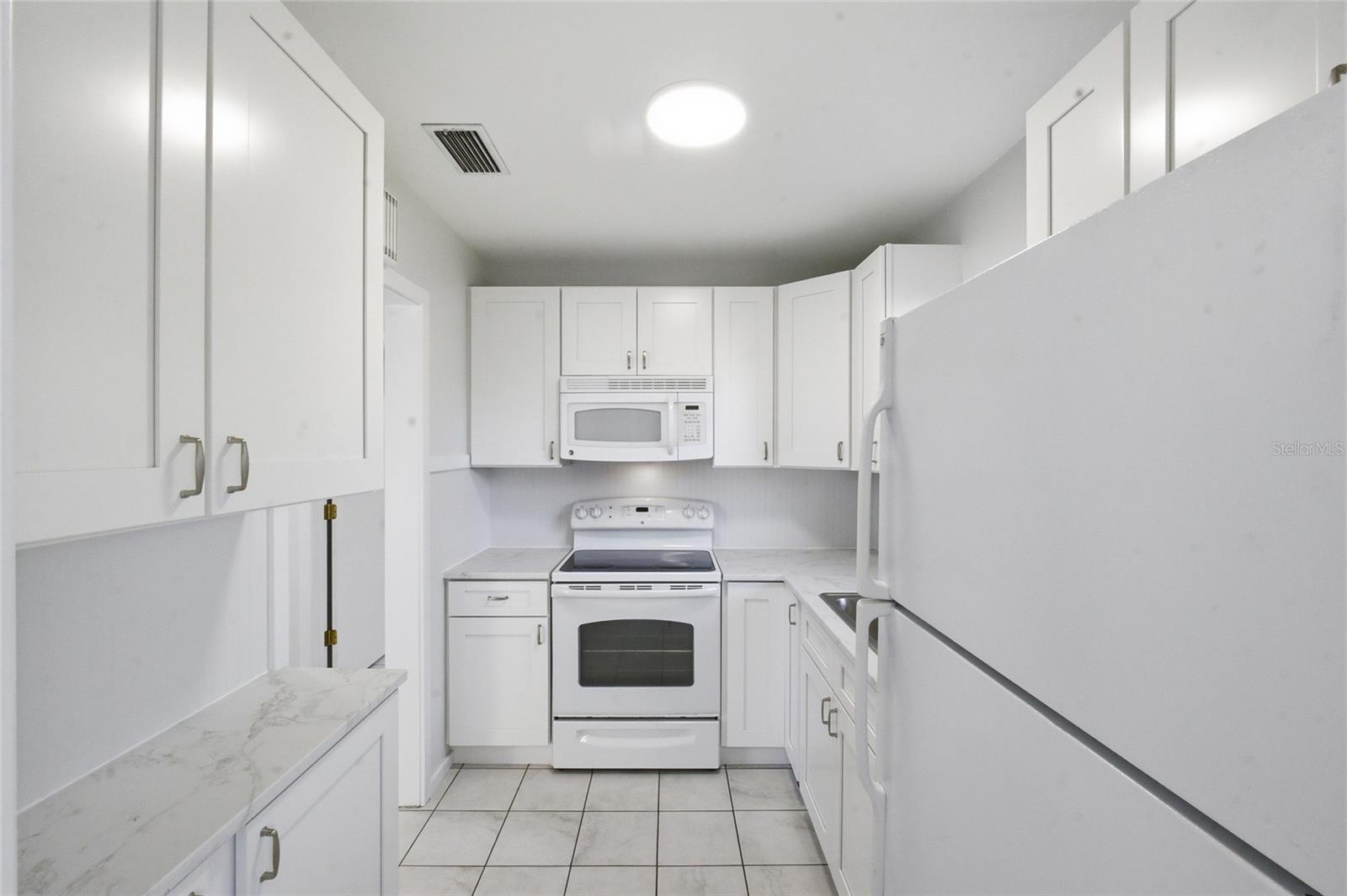 Image 10 of 22 For 3323 Barstow Street