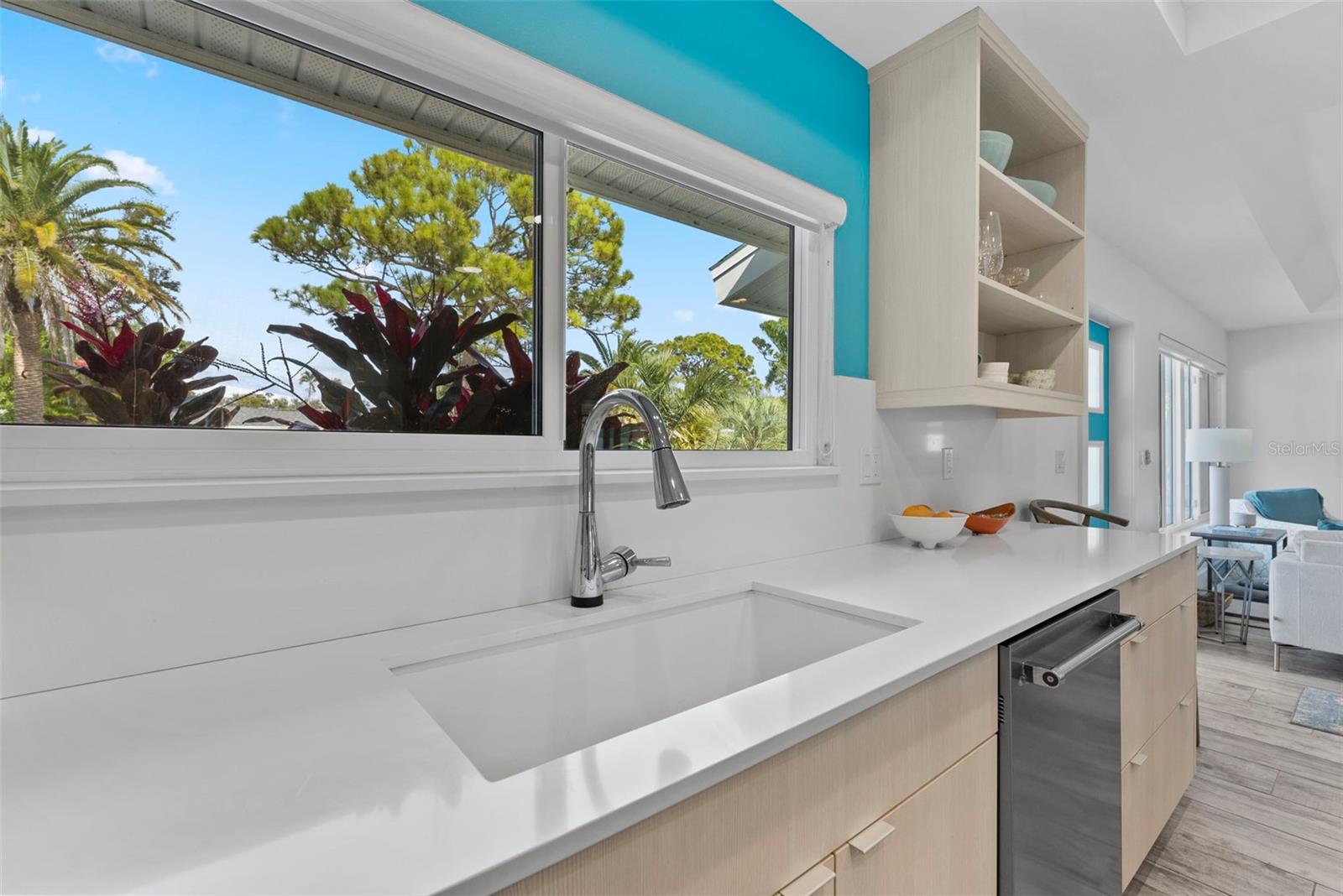 Image 13 of 93 For 507 Sante Joseph Street