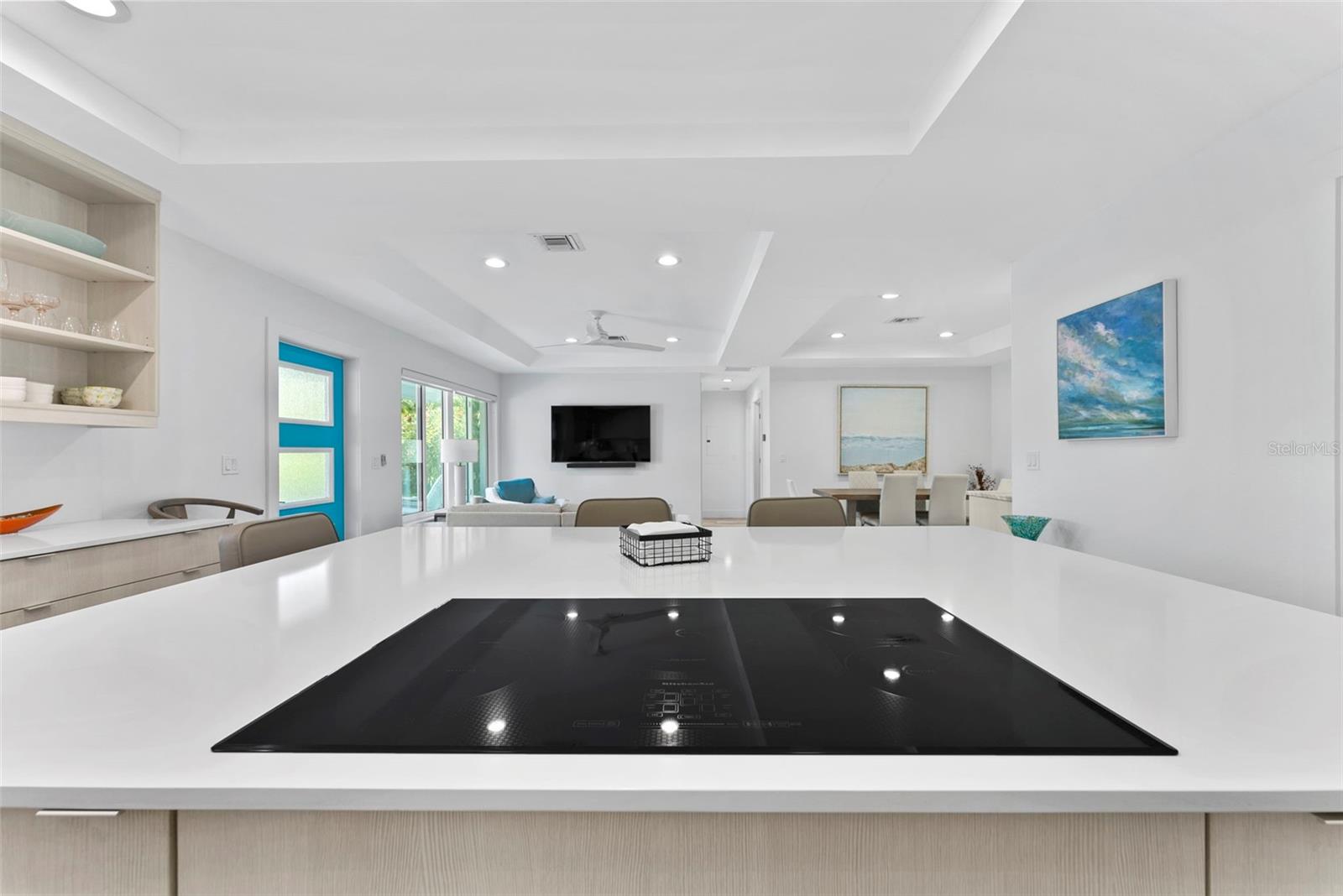 Image 15 of 93 For 507 Sante Joseph Street